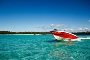 Speed boat to Ile aux Cerfs: Full day incl Lunch & Transfer