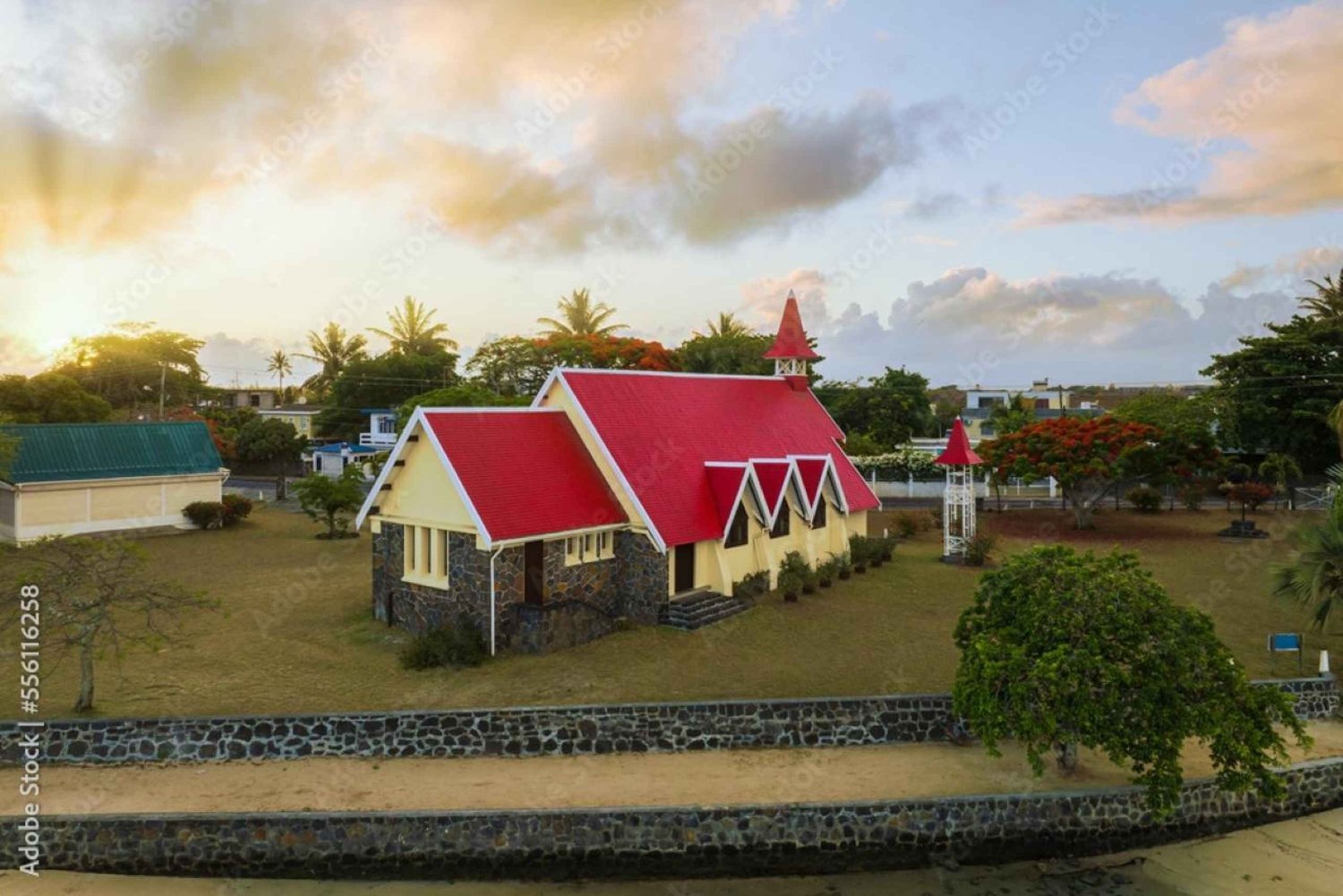 Tales of the North with Chateau de Labourdonnais and Lunch