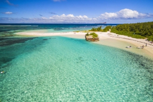 Grand Baie: prywatna wycieczka łodzią na trzy wyspy i grill na plaży
