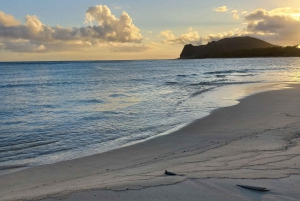 Grand Baie: prywatna wycieczka łodzią na trzy wyspy i grill na plaży
