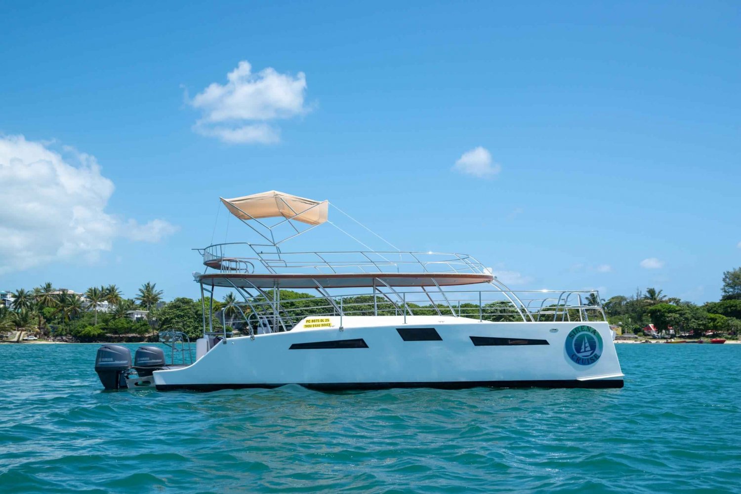 Trou d'Eau Douce: CataSpeed Cruise to Ile aux Cerfs