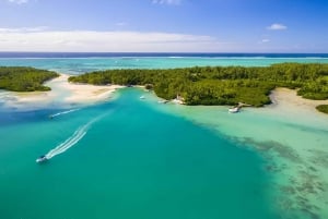 Тру-д'О-Дус: круиз на катамаране к острову Серф