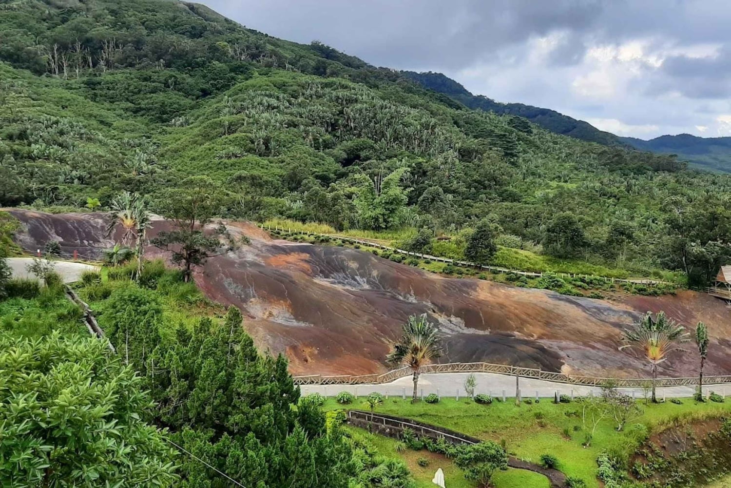 Kokeile Ultimate jännittävää polkupyörä-zip-lining aktiviteettia!