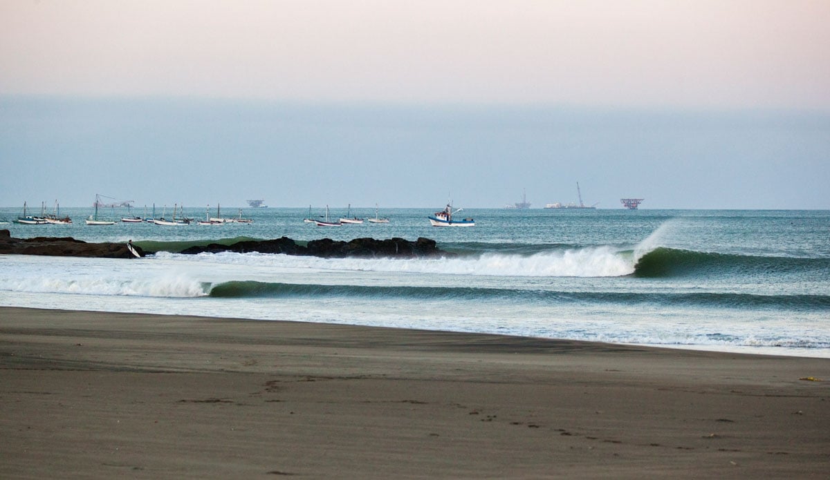 Meet The 3 Best Beaches To Surf in Peru