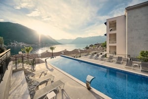 Huma Kotor Bay | Relaxing after work