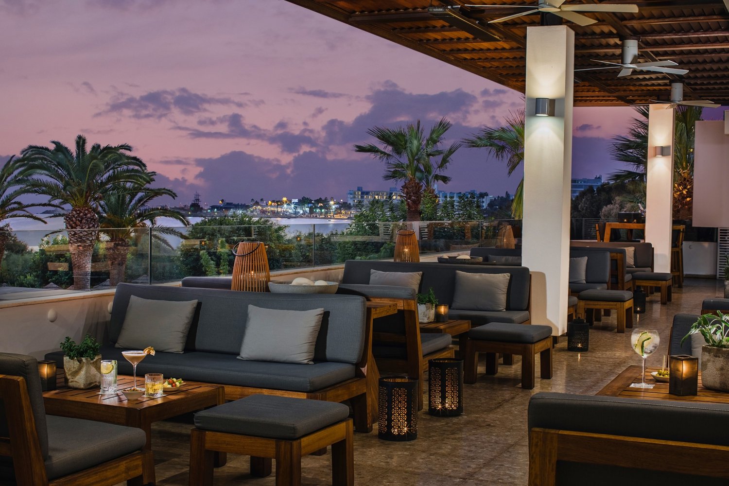 Amethystos Cocktail Bar & Verandah by Alion Beach Hotel