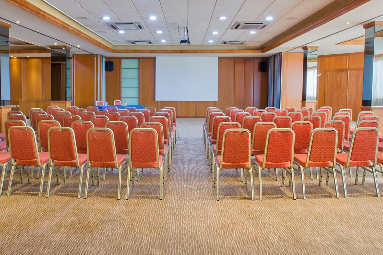 Lordos Beach Hotel - Conferences