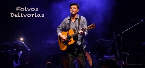 Foivos Delivorias live concert