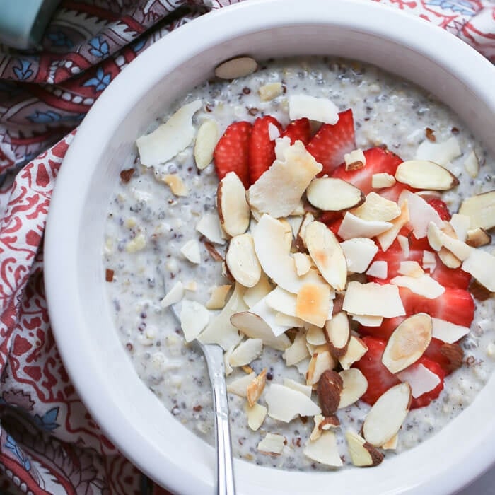 Chia & Almond Oats