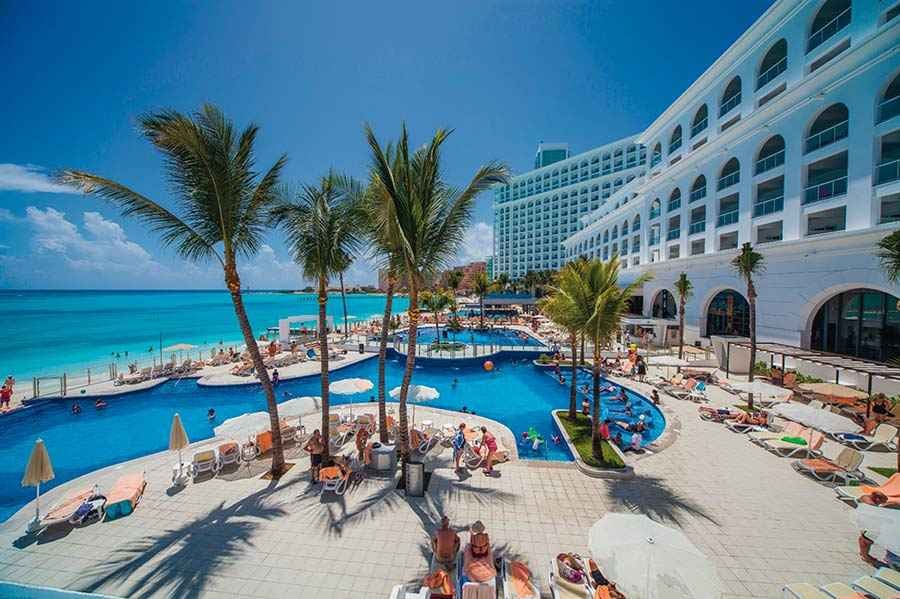 Best accommodations in Cancun to experience the Recess Spring Break 2023
