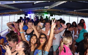 CRAZY BOAT PARTY