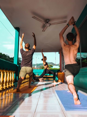 Clase Yoga en Selina Casco Viejo Panama City