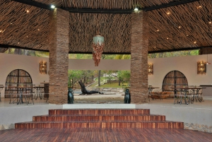 ZCS – Kariba Safari Lodge and Crowned Eagle Boutique Hotel Valentine Special