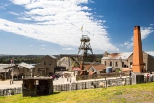 Melbourne: Private Ballarat & Sovereign Hill Gold Mine Tours