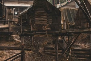 Melbourne: Private Ballarat & Sovereign Hill Gold Mine Tours