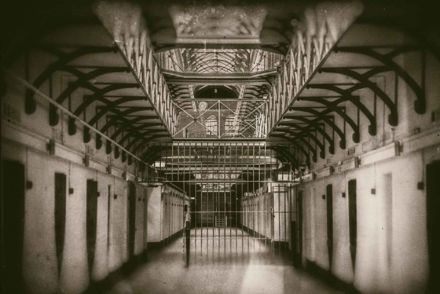 Melbourne: Pentridge Prison Ghost-Themed Walking Tour