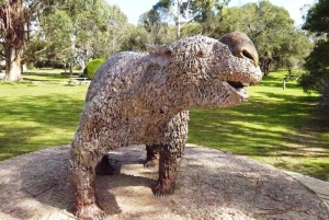 From Melbourne: 3-Day Great Ocean Road Tour with Lodging