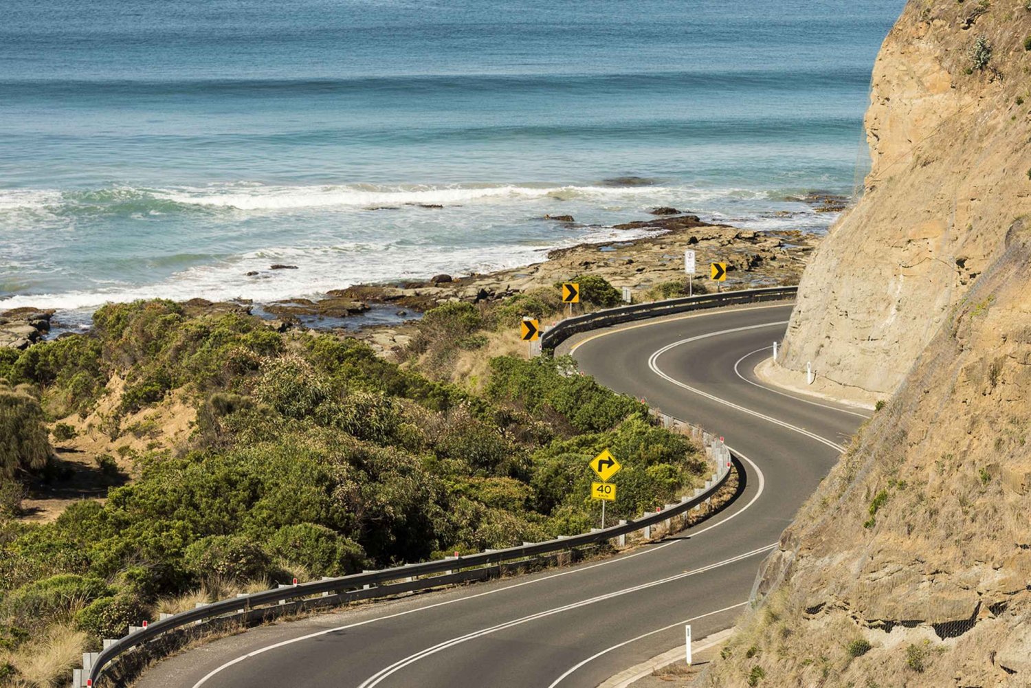 From Melbourne: Great Ocean Road Day Tour : Premium Coach