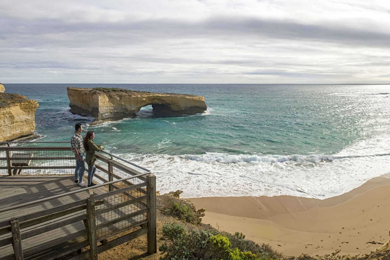 From Melbourne: Twelve Apostles & Lord Ard Gorge Day Tour