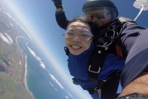 Melbourne: Great Ocean Road Tandem Skydive with Transfer