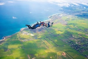 Melbourne: Great Ocean Road Tandem Skydive with Transfer