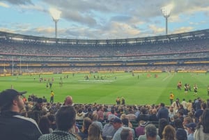 Melbourne: AFL Game at Melbourne Cricket Ground