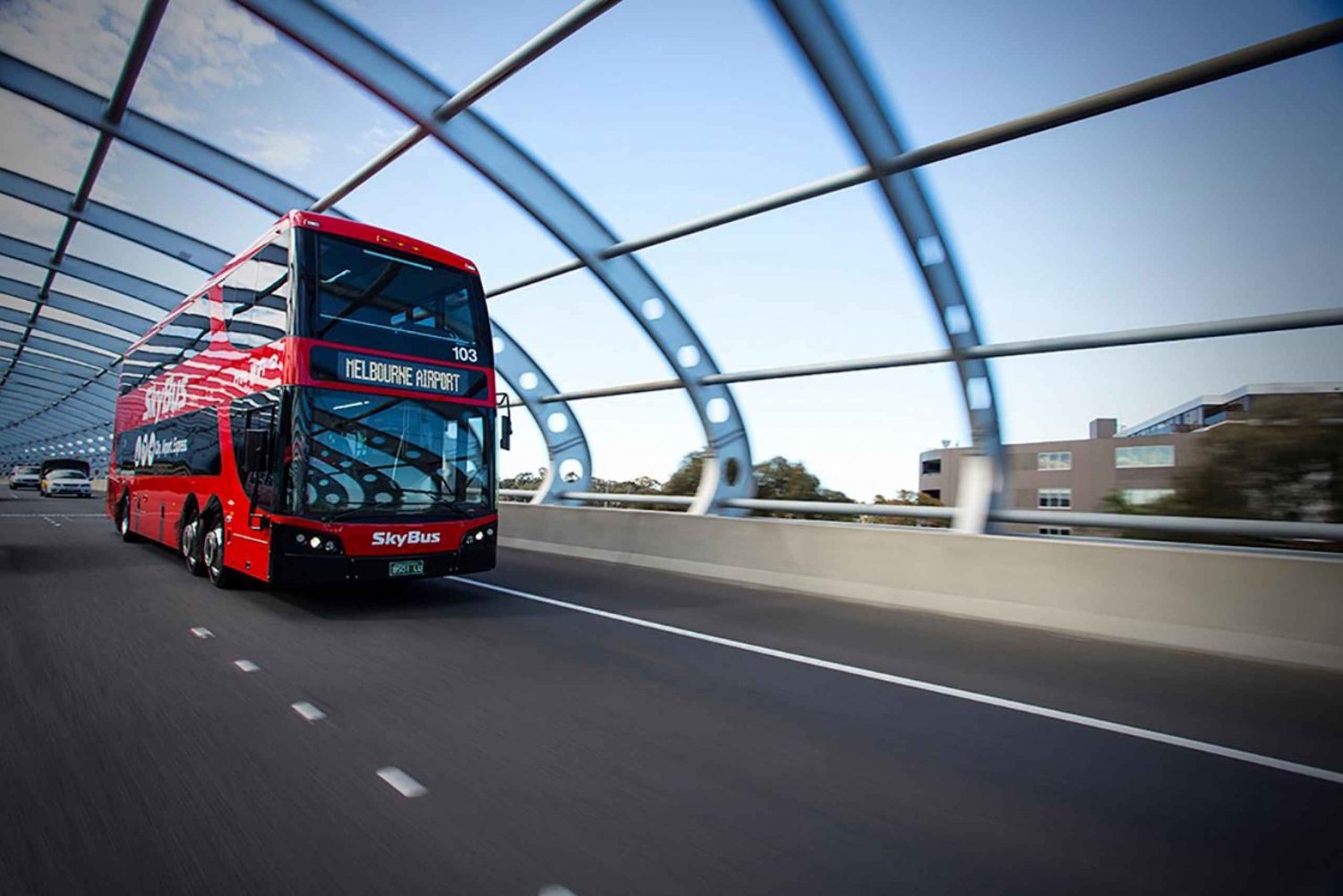 Melbourne Airport: Express Bus Transfer to/from City Center