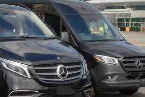 Melbourne: Airport Private Van Transfer to City