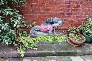 Melbourne: Art in the Streets Walking Tour with Drink