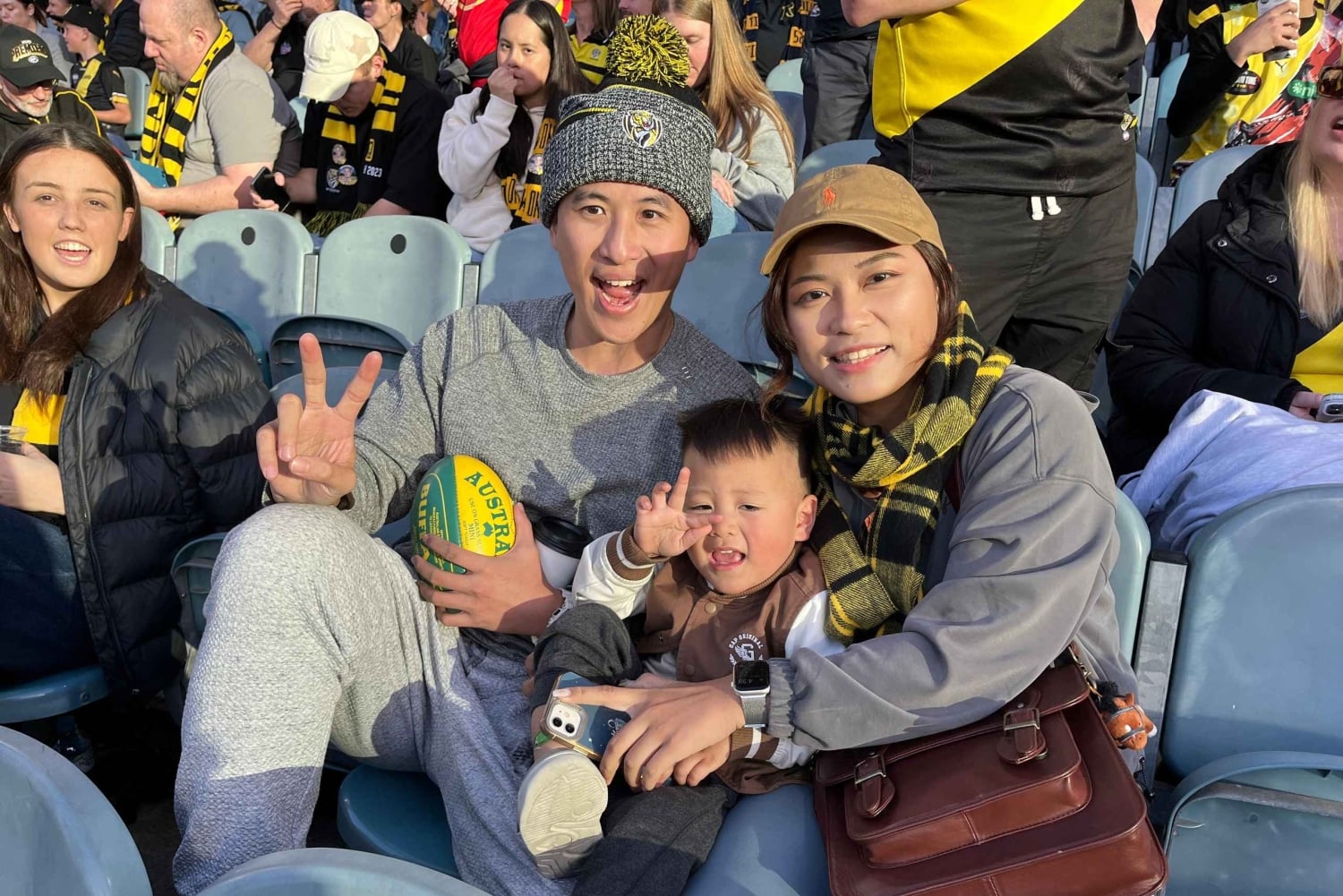 Melbourne : match de football australien et visite à pied