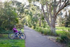Melbourne: Bayside Cycling Tour with Refreshments