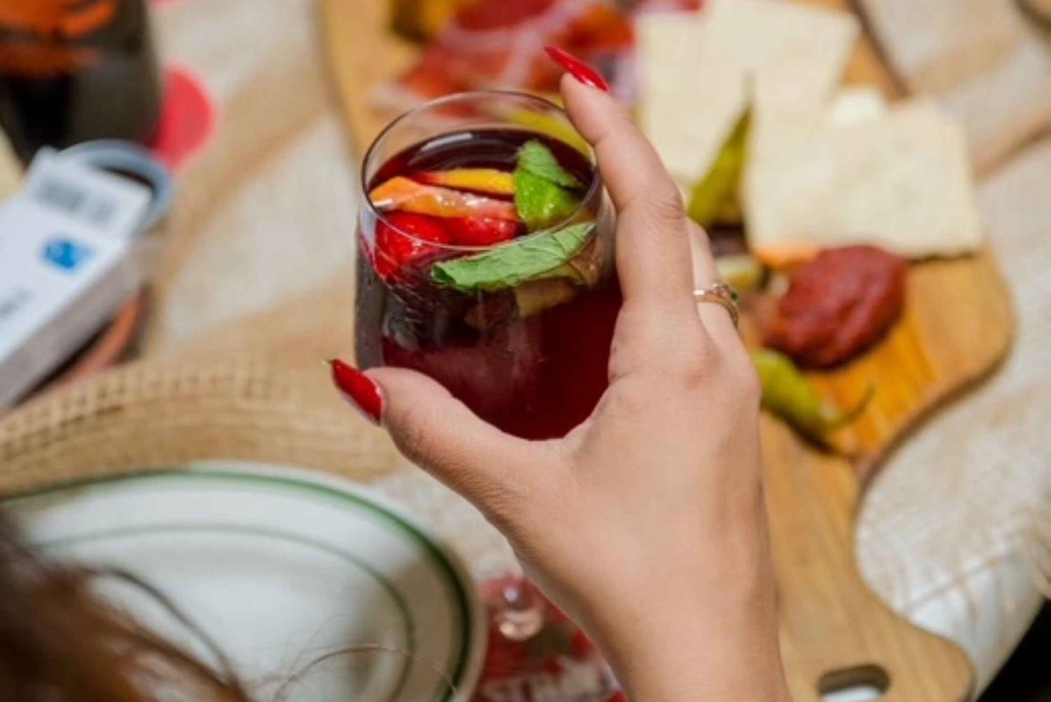 Melbourne: Bottomless Sangria & Tapas on Degraves Street