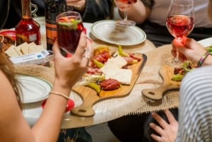 Melbourne: Bottomless Sangria & Tapas on Degraves Street