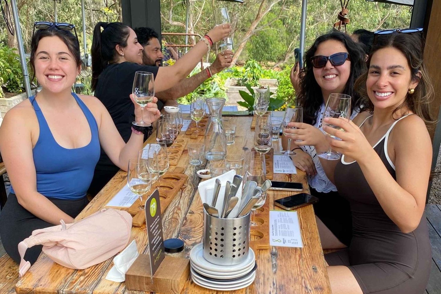 Melbourne: Boutique Cellar Doors & Ancient Wine-Making Tour