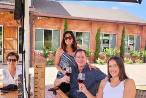 Melbourne/Mornington: Ancient Wine-Making & Cellar Doors