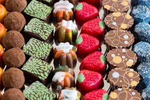 Melbourne: Christmas in the Yarra Valley Cherry Picking Tour