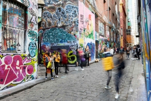 Melbourne: City and Suburbs Highlights Bus and Walk Tour
