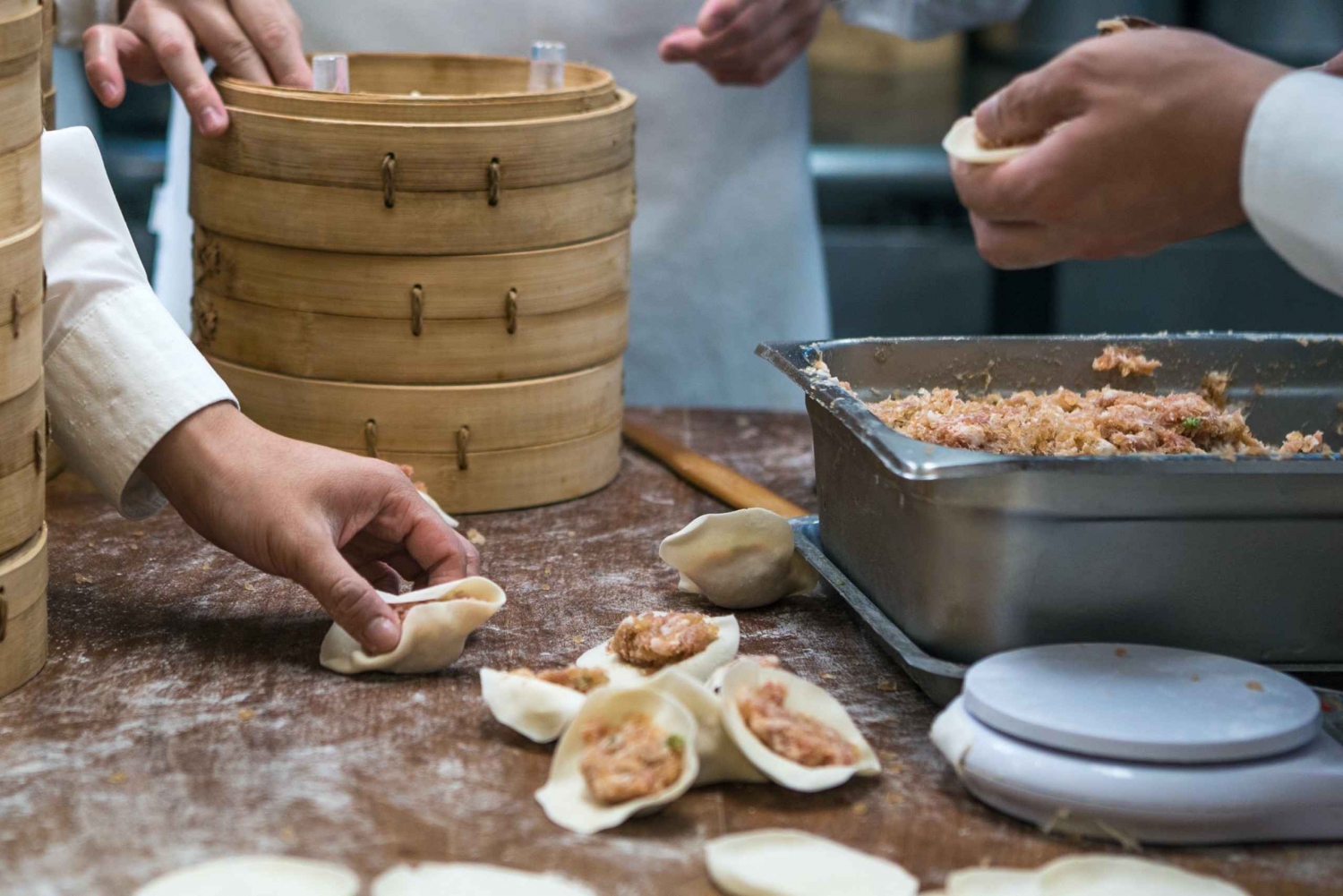 Melbourne: Chinese Dumpling Cooking Class with a Drink