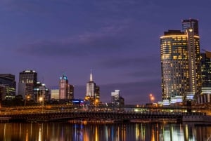 Melbourne: Golden Hour & City Lights Cruise