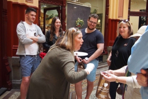 Melbourne: Guided Chocolate Walking Tour of the city
