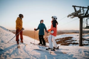Melbourne: Excursión a la nieve en Mt Buller: ahorra en el alquiler y disfruta de 5 horas de diversión.