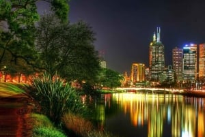 Melbourne: Nighttime Private City Tour with Transfer & Stops