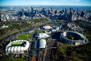 Melbourne: Private City & Beaches Helicopter Ride