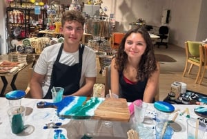 Melbourne: Resin Art Classes - Cheeseboard & Coasters