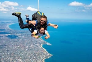 Melbourne: St. Kilda Beach Skydive