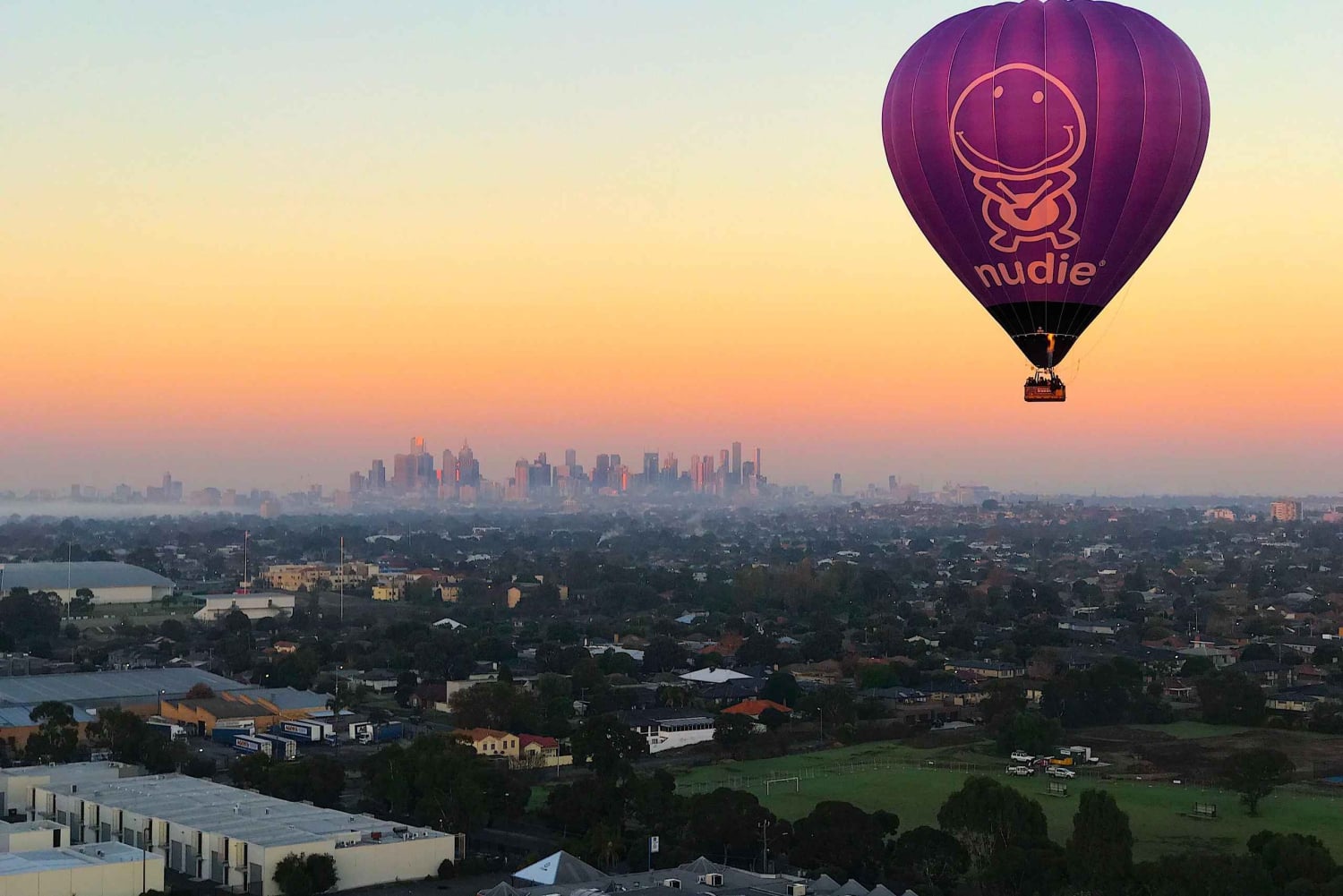Melbourne: Experiencia en globo aerostático al amanecer con desayuno