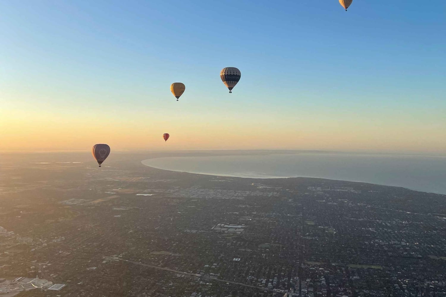 メルボルン：熱気球飛行をお楽しみください