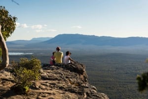 Melbourne to Adelaide: 2-Day Great Ocean Road Grampians Tour
