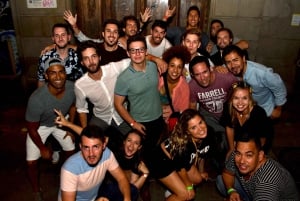 Melbourne: Weekly Bar Crawl: 5 Free shots, Club Entry