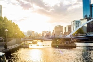 Melbourne's Best: City Heritage Walk & Gardens River Cruise